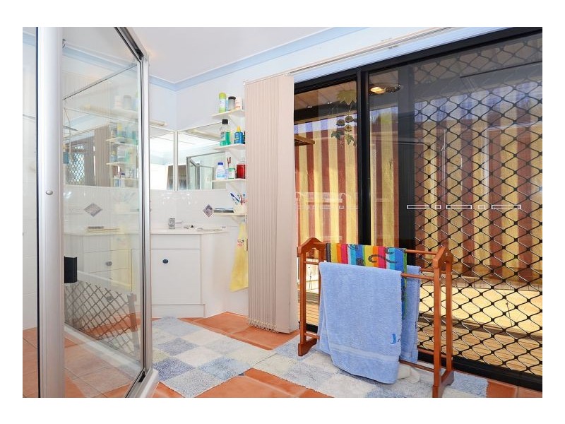 8 Shoreline Court, Urangan QLD 4655