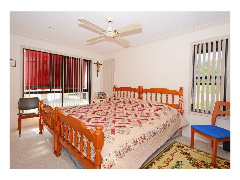 8 Shoreline Court, Urangan QLD 4655