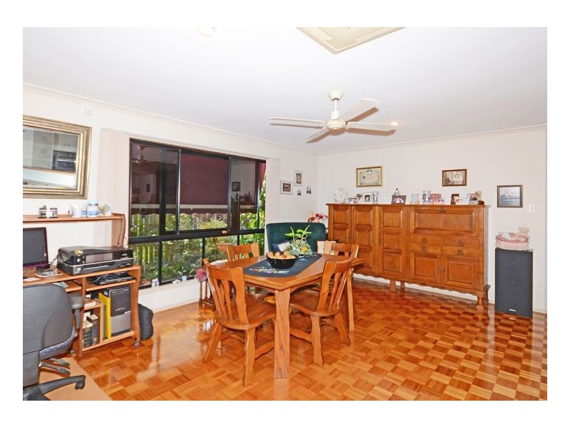 8 Shoreline Court, Urangan QLD 4655