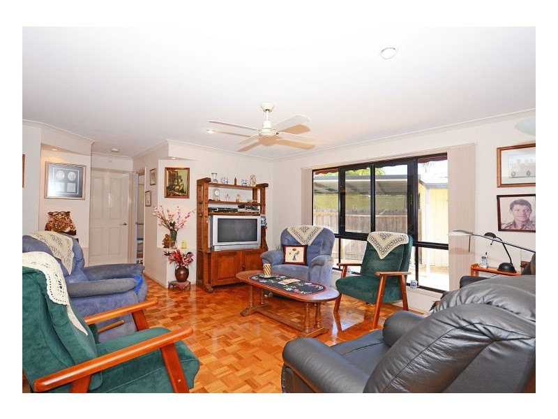 8 Shoreline Court, Urangan QLD 4655