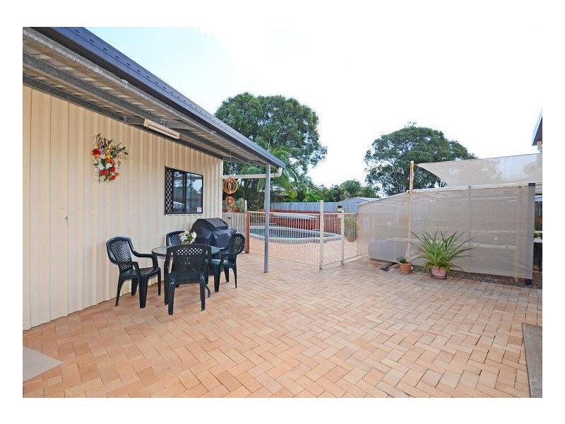 8 Shoreline Court, Urangan QLD 4655