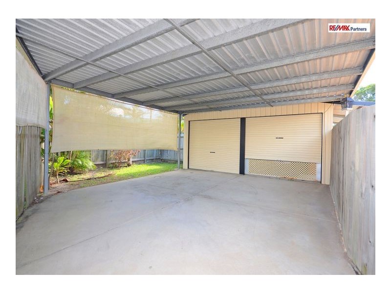 8 Shoreline Court, Urangan QLD 4655