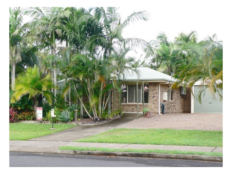 18 Andersen Avenue, Urraween QLD 4655