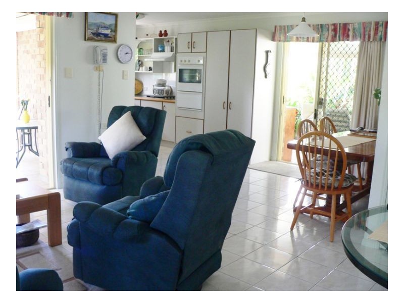 18 Andersen Avenue, Urraween QLD 4655