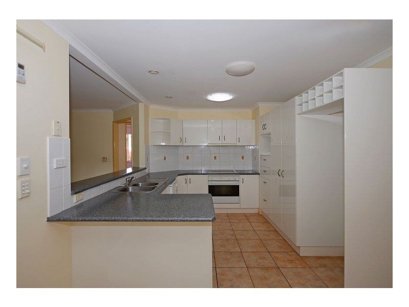 2 Dougan Street, Point Vernon QLD 4655