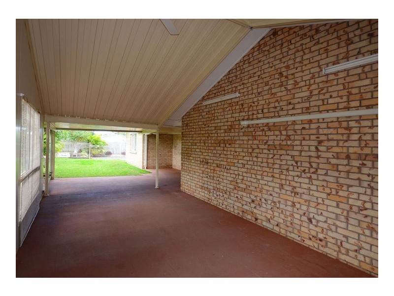 2 Dougan Street, Point Vernon QLD 4655