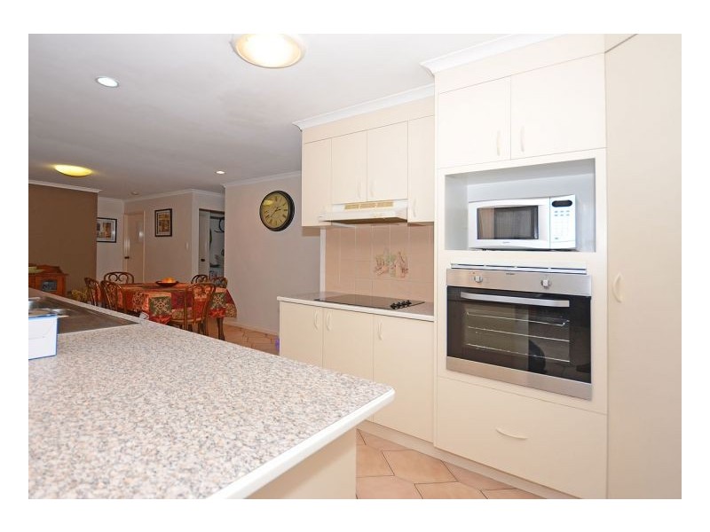 26 Bowerbird Avenue, Eli Waters QLD 4655