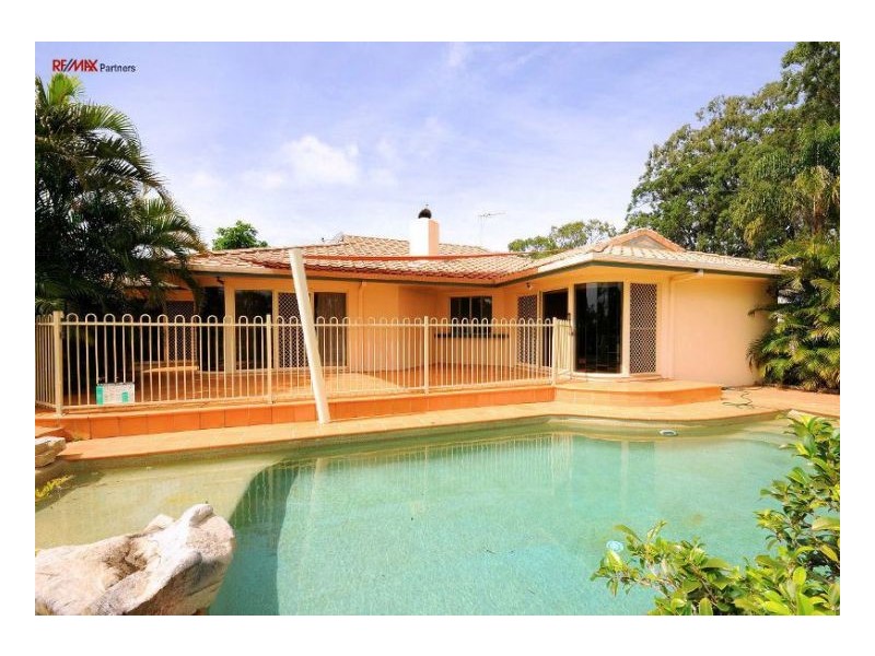 34 Esplanade, Point Vernon QLD 4655