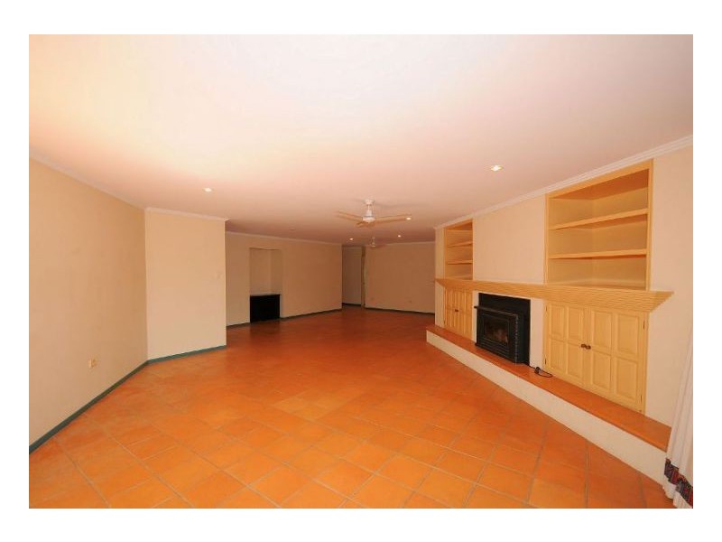 34 Esplanade, Point Vernon QLD 4655