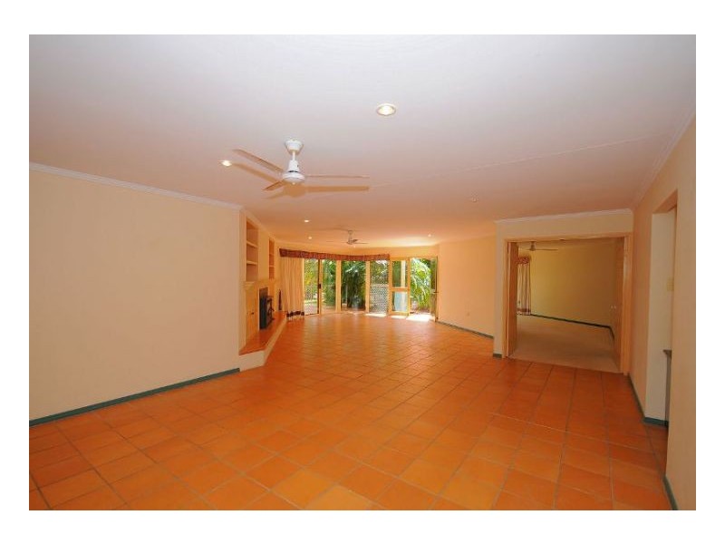 34 Esplanade, Point Vernon QLD 4655