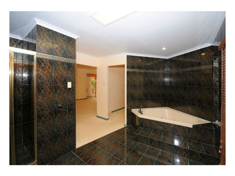 34 Esplanade, Point Vernon QLD 4655