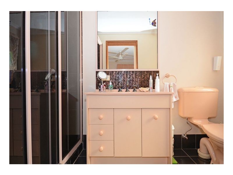 145 Pulgul Street, Urangan QLD 4655