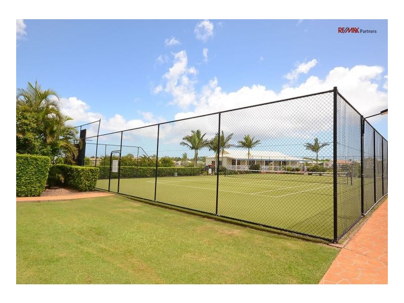 74/7 Bay Drive (Golden Shores), Pialba QLD 4655