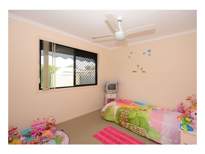 4 Moonstone Drive, Urangan QLD 4655