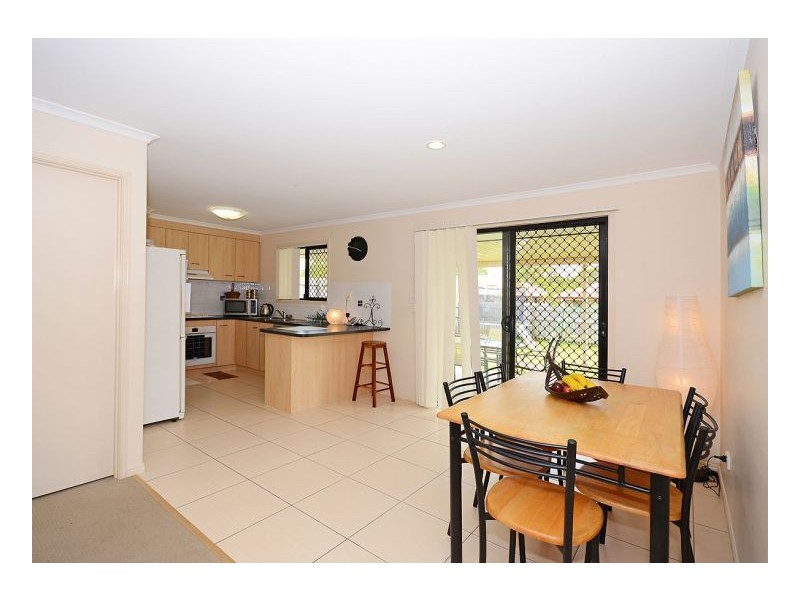 4 Moonstone Drive, Urangan QLD 4655