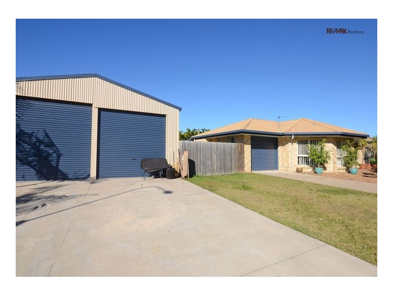 2 Whipbird Court, Urangan QLD 4655
