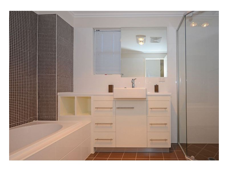 61/230 Pulgul Street, Urangan QLD 4655