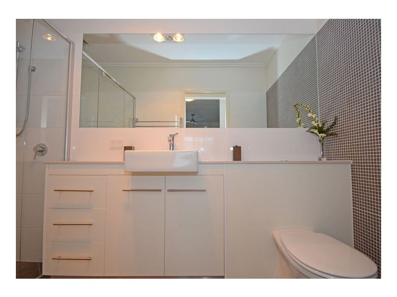 61/230 Pulgul Street, Urangan QLD 4655