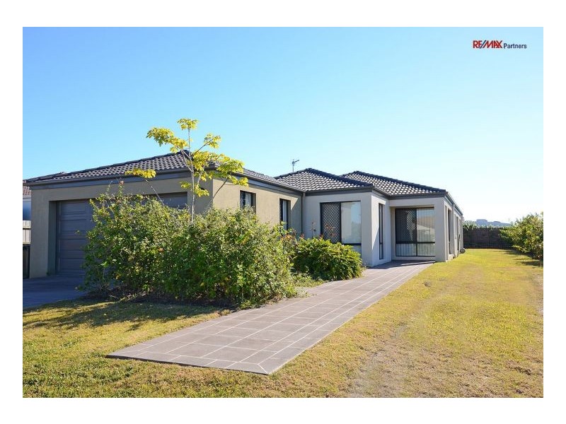 17 Earl St Vincent Circuit, Eli Waters QLD 4655