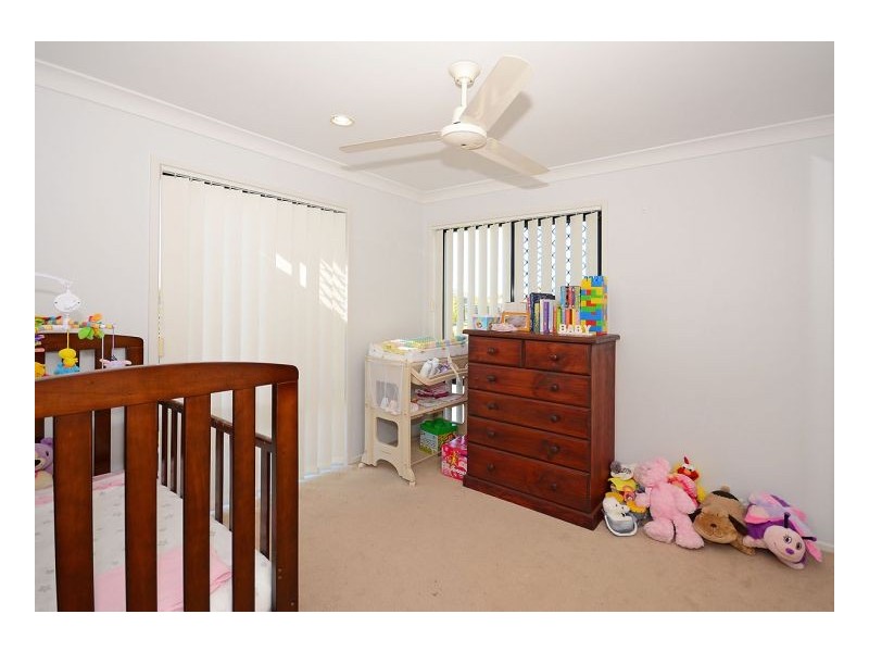 17 Earl St Vincent Circuit, Eli Waters QLD 4655