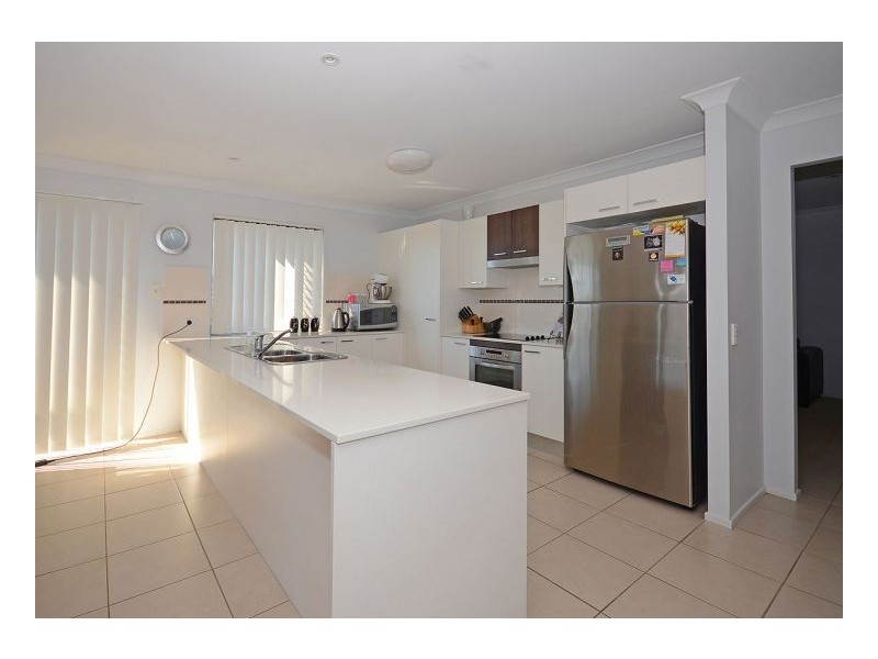 17 Earl St Vincent Circuit, Eli Waters QLD 4655