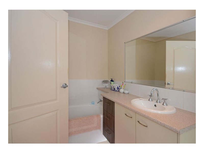 1/5 Pembridge Circuit, Urraween QLD 4655
