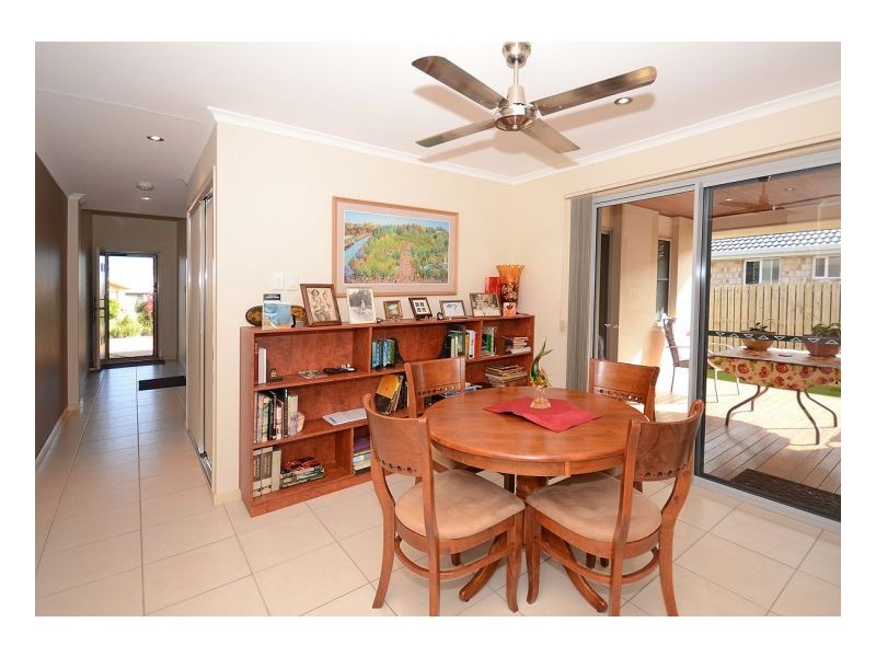 1/5 Pembridge Circuit, Urraween QLD 4655