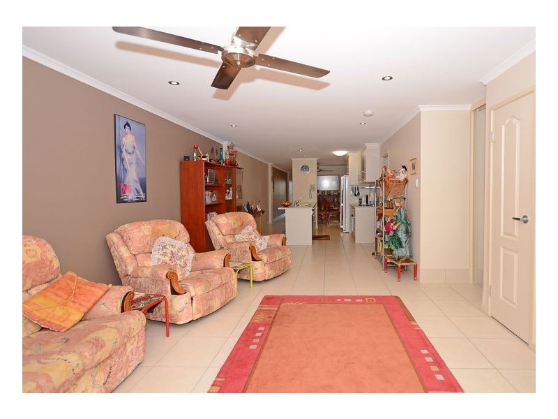 1/5 Pembridge Circuit, Urraween QLD 4655