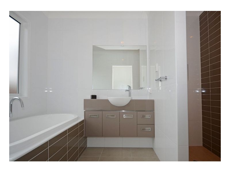 7 Morgan Circuit, Urraween QLD 4655