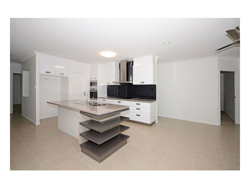 7 Morgan Circuit, Urraween QLD 4655