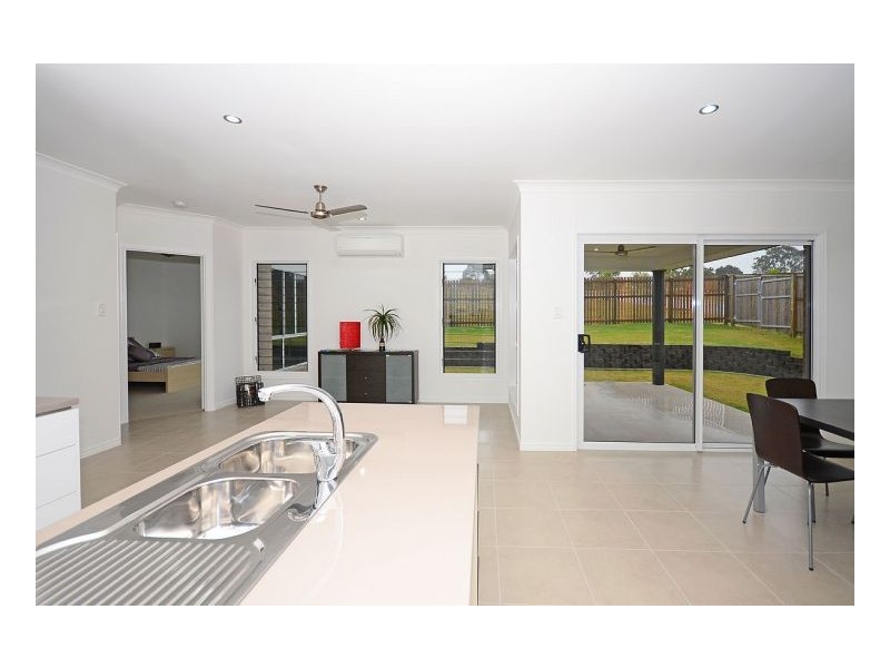7 Morgan Circuit, Urraween QLD 4655