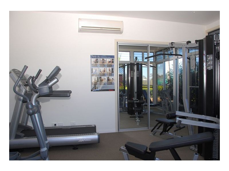 103/230 Pulgul Street, Urangan QLD 4655