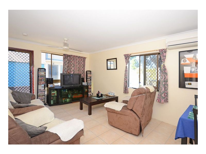 1/10 McKean Road, Scarness QLD 4655