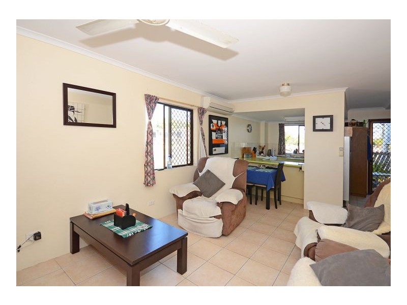 1/10 McKean Road, Scarness QLD 4655