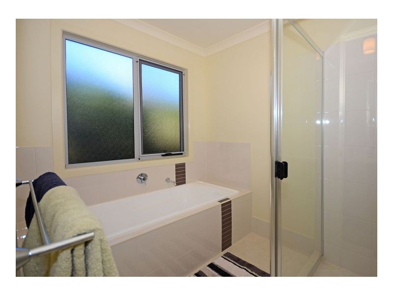 15 Cumberland Court, Point Vernon QLD 4655