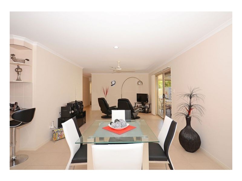 15 Alison Drive, Torquay QLD 4655