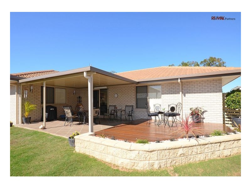 15 Alison Drive, Torquay QLD 4655