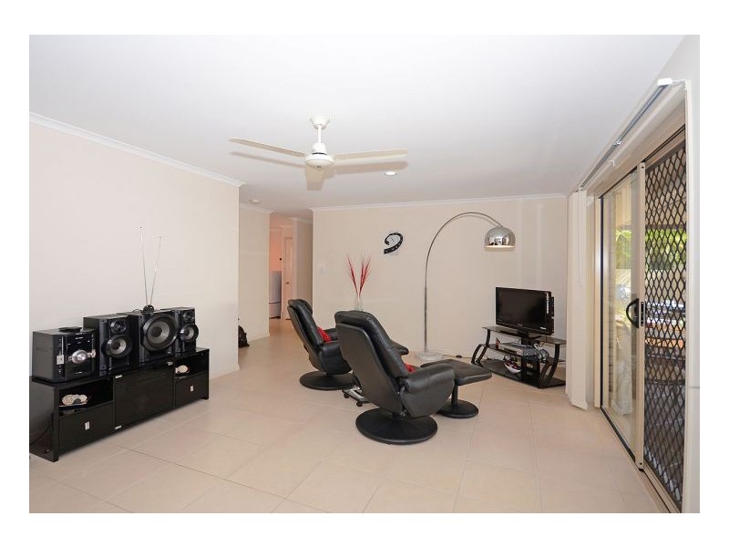 15 Alison Drive, Torquay QLD 4655