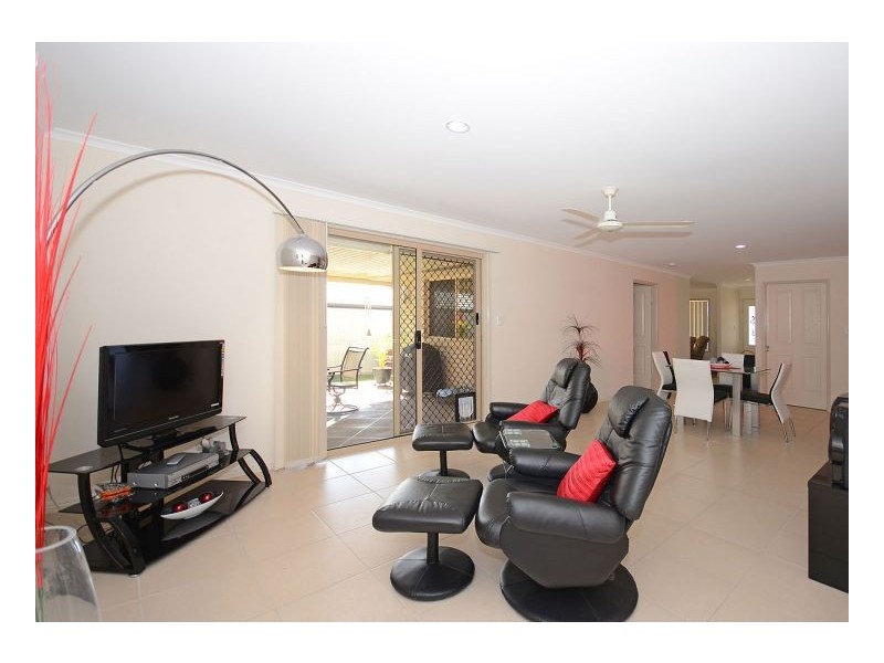 15 Alison Drive, Torquay QLD 4655