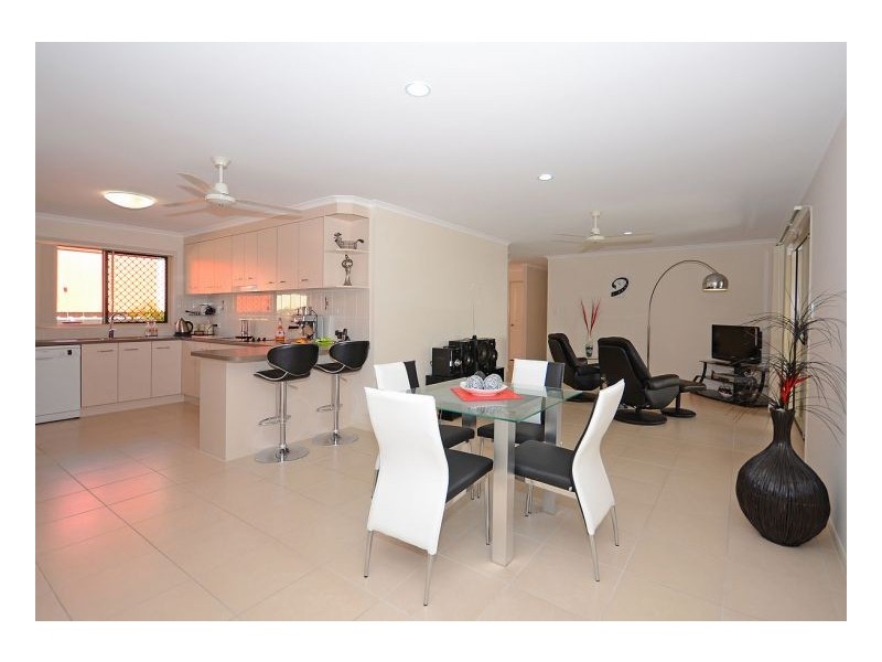 15 Alison Drive, Torquay QLD 4655