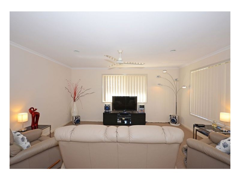 15 Alison Drive, Torquay QLD 4655