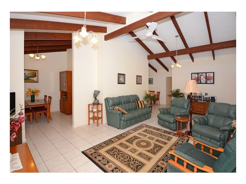 7 Seabreeze Lane, Point Vernon QLD 4655