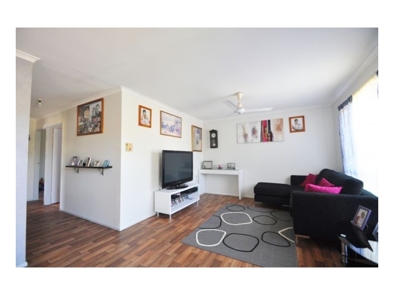 18 Holiday Parade, Scarness QLD 4655