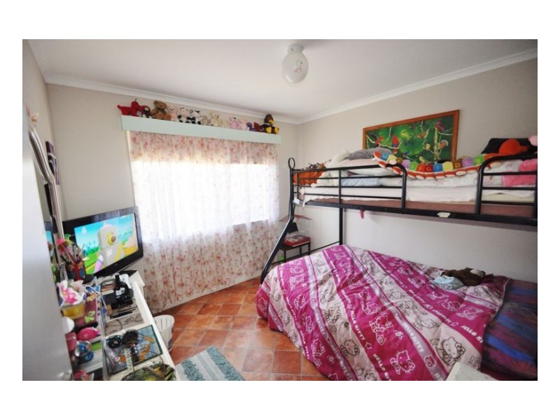 18 Holiday Parade, Scarness QLD 4655