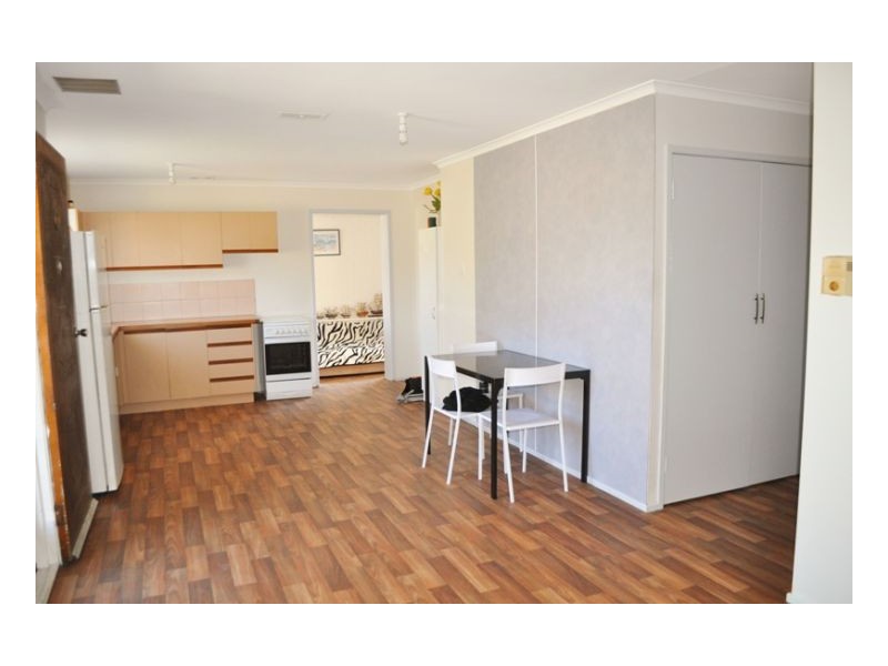 18 Holiday Parade, Scarness QLD 4655