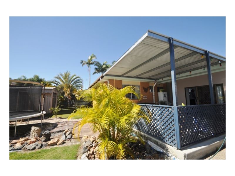 18 Holiday Parade, Scarness QLD 4655