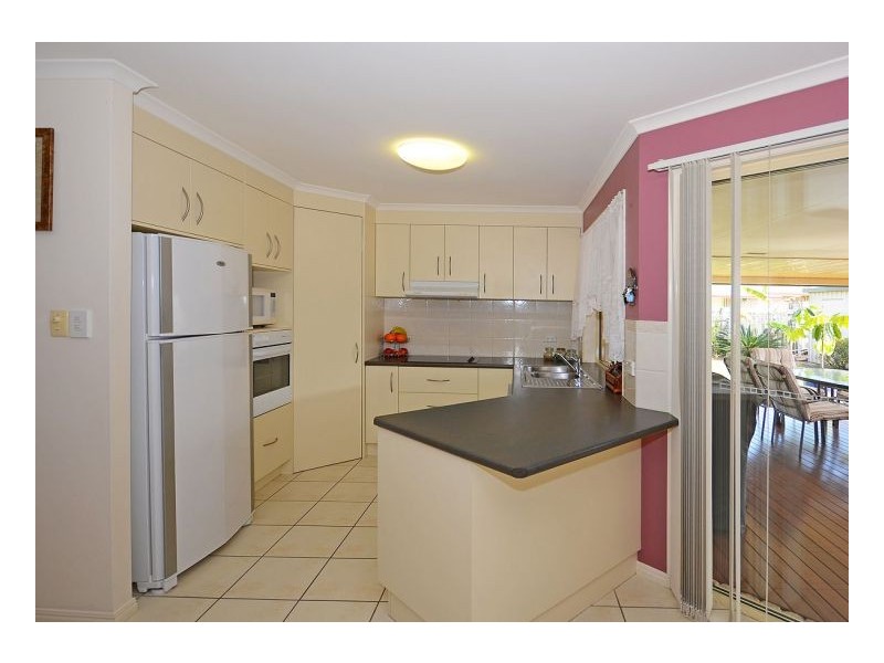 11 Cleo Court, Torquay QLD 4655