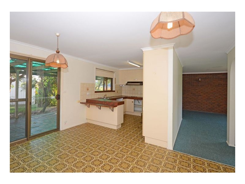 15 Maryanne Court, Point Vernon QLD 4655