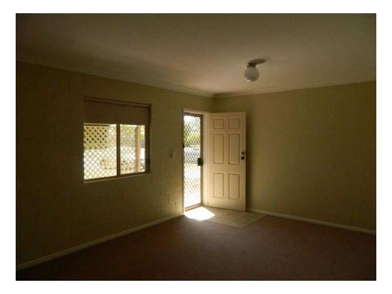 122 Hammond Street, Urangan QLD 4655