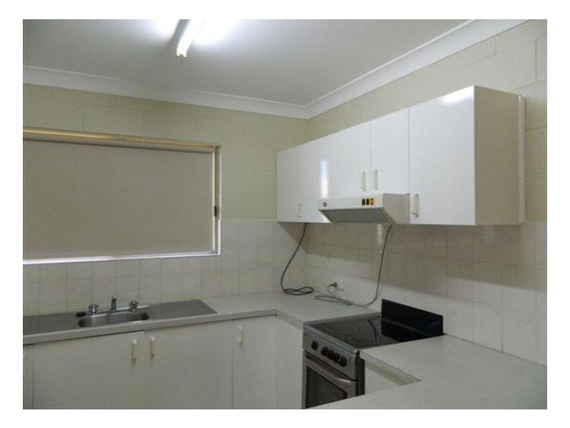 122 Hammond Street, Urangan QLD 4655